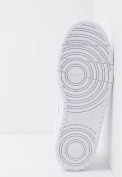 Nike Sportswear Court Borough Unisex - Sneakers Laag - White 13 Nike Sportswear Court Borough Unisex - Sneakers Laag - White -Algemene Winkel Voor Kindermode 069eb7b6db824a2884963fa639ec5c16