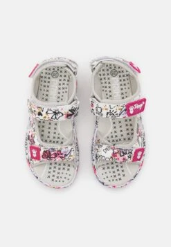 Primigi Sandalen - Bianco/Fuxia -Algemene Winkel Voor Kindermode 482c695f077b45c69cea523df4cd74b9