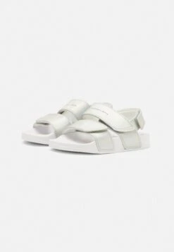 Calvin Klein Jeans Sandalen - Silver -Algemene Winkel Voor Kindermode 9042441b5cf944a3b90ab541b0c91b54