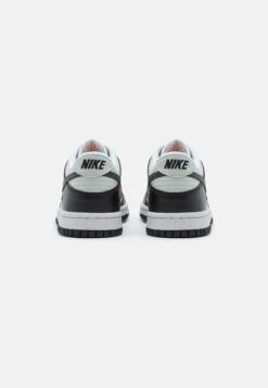 Nike Sportswear Dunk Gs Unisex - Sneakers Laag - Black/Med Ash/Light Silver/Bright Mandarin/Summit White -Algemene Winkel Voor Kindermode 92508a3eafe64e769026274a5181d1d3