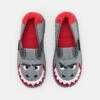 Nanga Hai - Pantoffels - Mittelgrau -Algemene Winkel Voor Kindermode 9c48f4af1e1146e78ecd842827f6c183