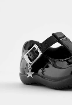 Next School T-Bar Standard - Babyschoenen - Black Patent -Algemene Winkel Voor Kindermode a1f6f3ba8ddf40f28b97924420fb78a8