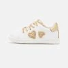 Friboo Sneakers Laag - White -Algemene Winkel Voor Kindermode a543d86ff10844dba3bc98fe62c7201f