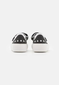Marni Unisex - Sportieve Veterschoenen - Black/White -Algemene Winkel Voor Kindermode aada2159f5ff434c8cad97324bf37d66