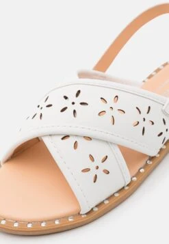 Friboo Sandalen - White 13 Friboo Sandalen - White -Algemene Winkel Voor Kindermode b9a67facf70a46b8bdd6f90745f5f9f5