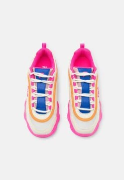 Fila Strada Dreamster - Sneakers Laag - Marshmallow/Sugar Plum 11 Fila Strada Dreamster - Sneakers Laag - Marshmallow/Sugar Plum -Algemene Winkel Voor Kindermode c4dd38df68a04a7596f0bef641c74e71