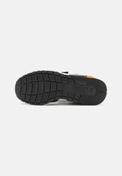 Puma Runner Unisex - Sneakers Laag - Black/White/Rickie Orange -Algemene Winkel Voor Kindermode e136ede540bd4fa8a75166397d91a9d7