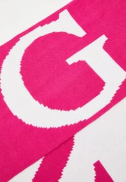 Guess Scarf Unisex - Sjaal - Striking Fuchsia 9 Guess Scarf Unisex - Sjaal - Striking Fuchsia -Algemene Winkel Voor Kindermode e8094514bce04dfcacb5d825072dbe0b